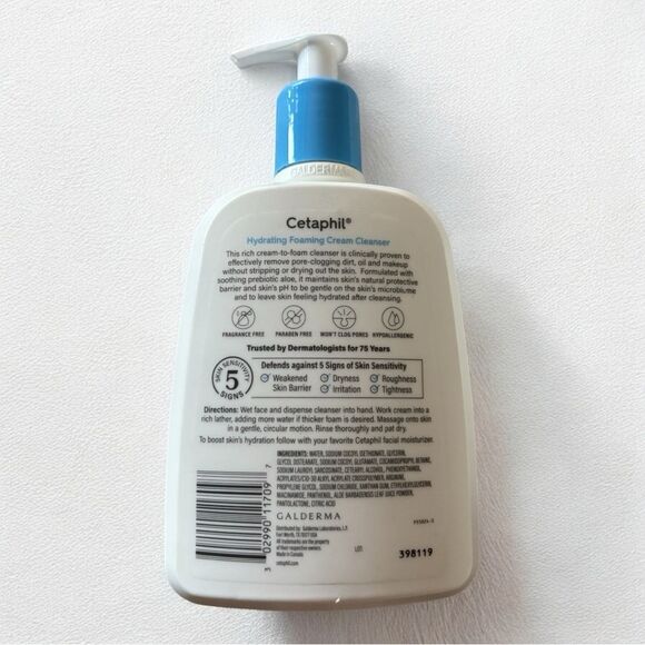 Cetaphil Foaming Cream Cleanser, Foaming Face Cleanser & Exfoliating SA Lotion - Picture 2 of 4